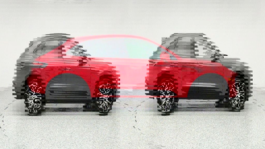 Used 2024 Porsche Macan Base w/ Premium+ Pkg, 21   Whe image 4