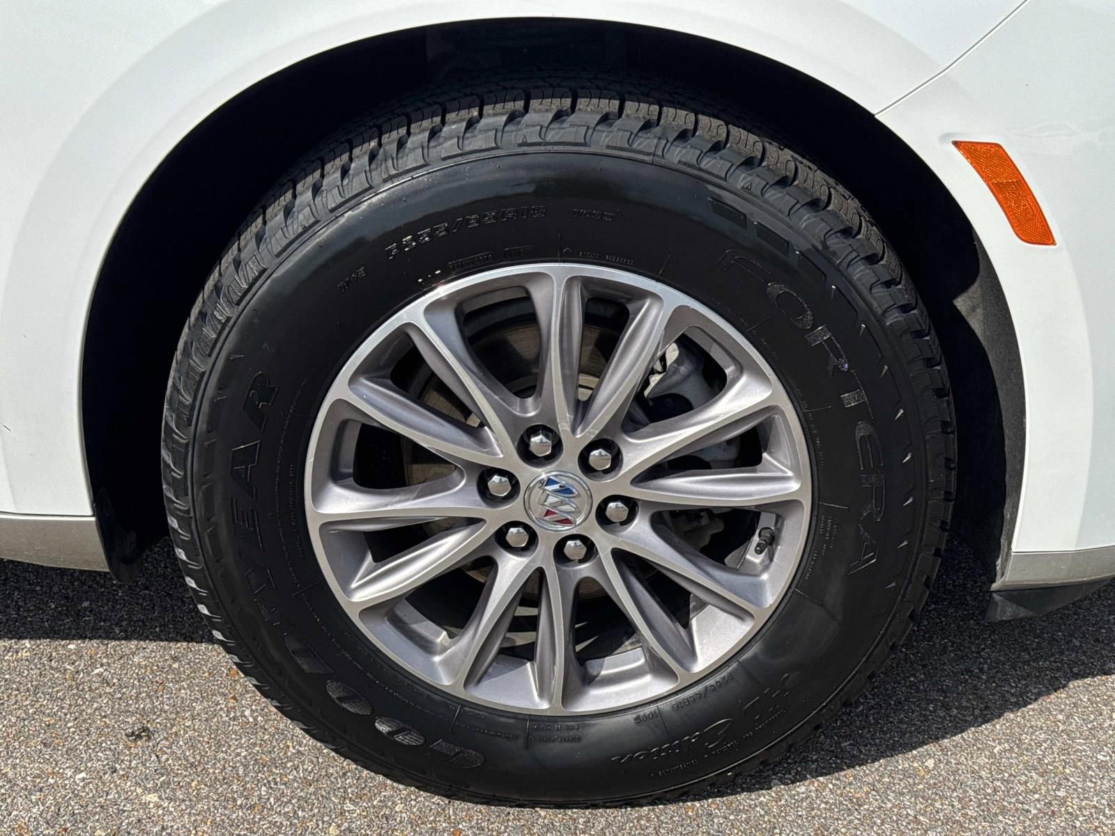 Used 2024 Buick Enclave Premium image 4