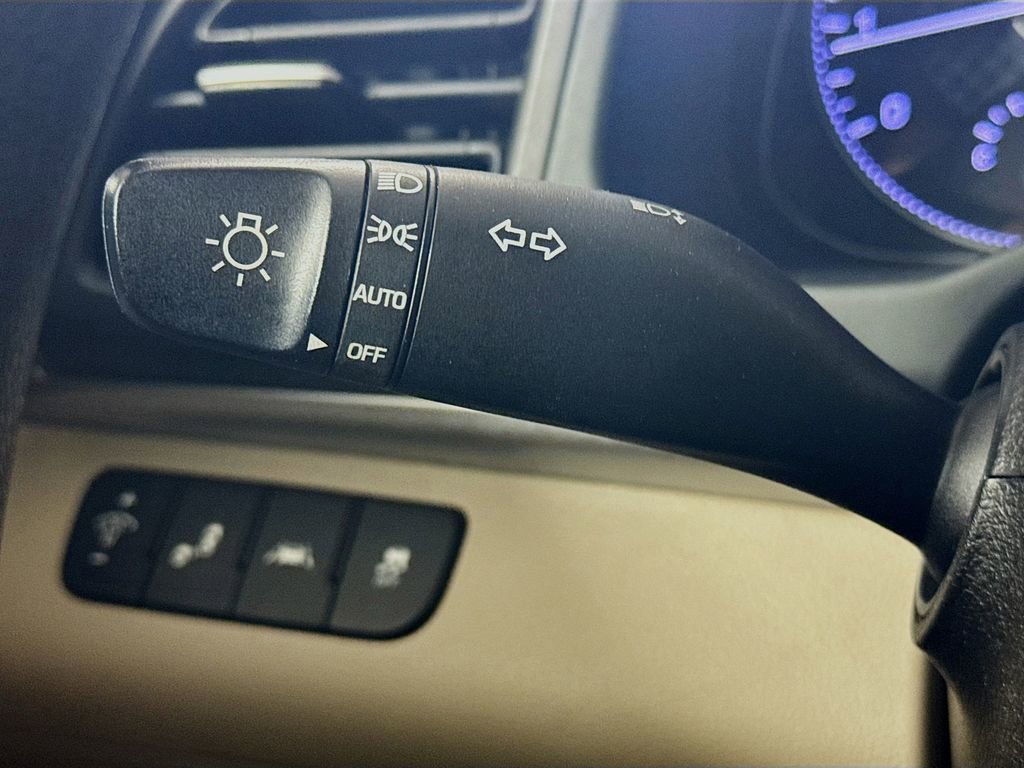 Used 2020 Hyundai Elantra SEL w/ Cargo Package (C1) image 12