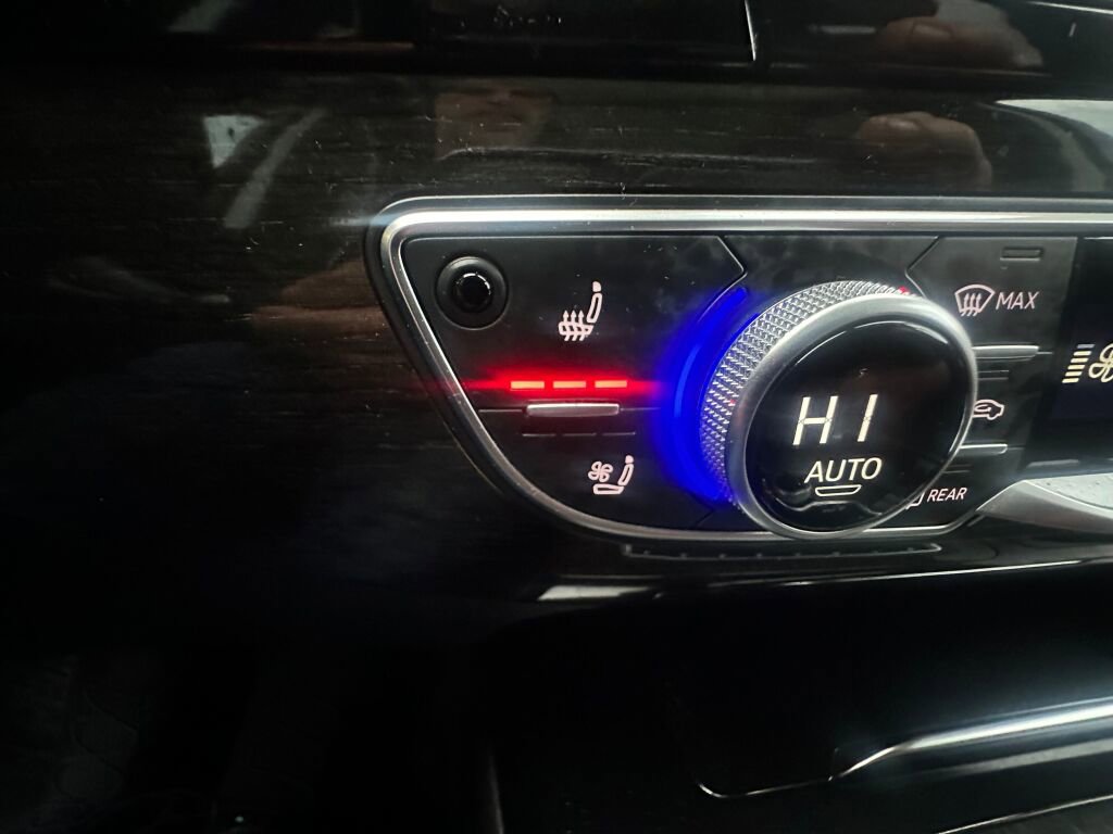 Used 2019 Audi Q7 3.0T Prestige w/ Prestige Package image 28