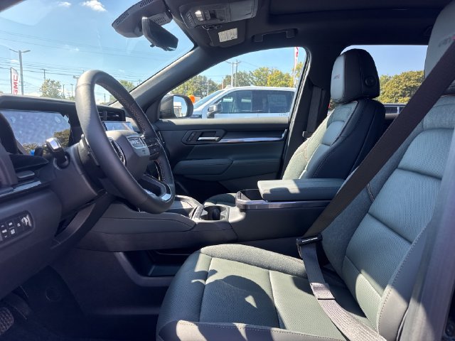 New 2027 GMC Terrain AT4 w/ Convenience Package III AWD/4WD image 13
