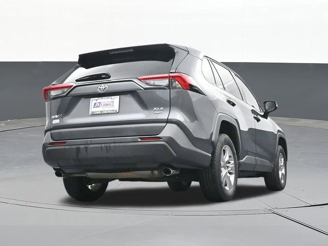 Used 2022 Toyota RAV4 XLE AWD/4WD image 49