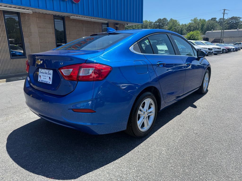 Used 2018 Chevrolet Cruze LT FWD image 9