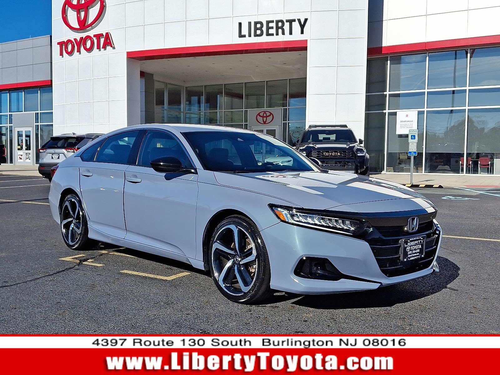 Used 2022 Honda Accord Sport image 1