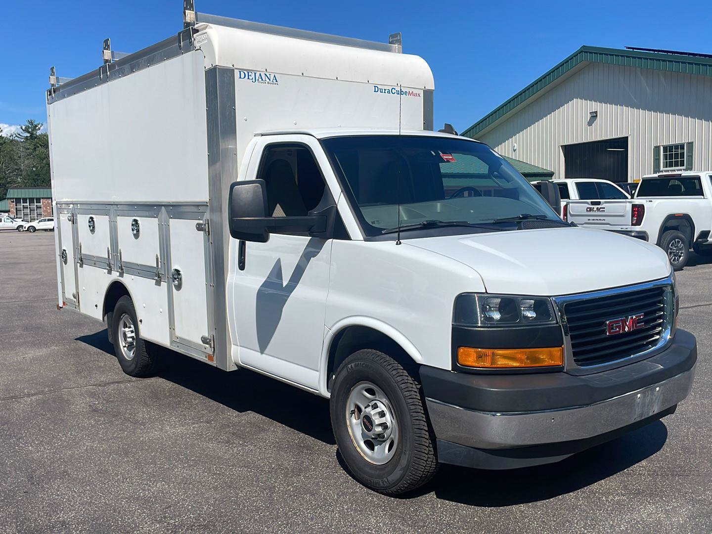 Used 2020 GMC Savana 3500 w/ Power Convenience Package RWD image 3