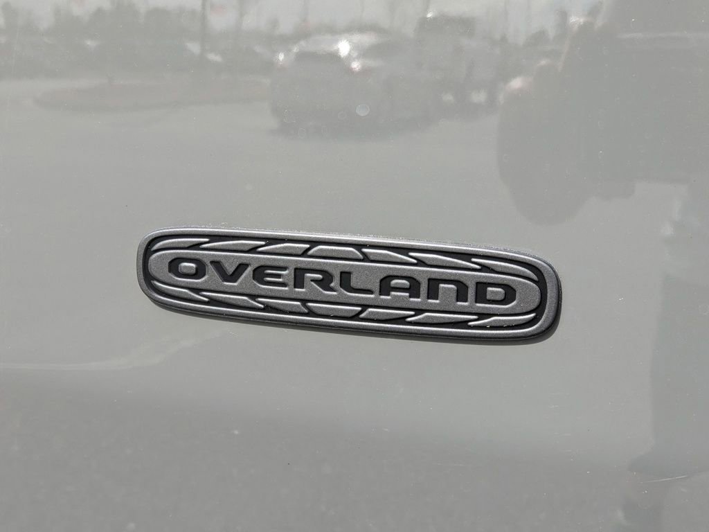 New 2026 Jeep Cherokee Overland image 25