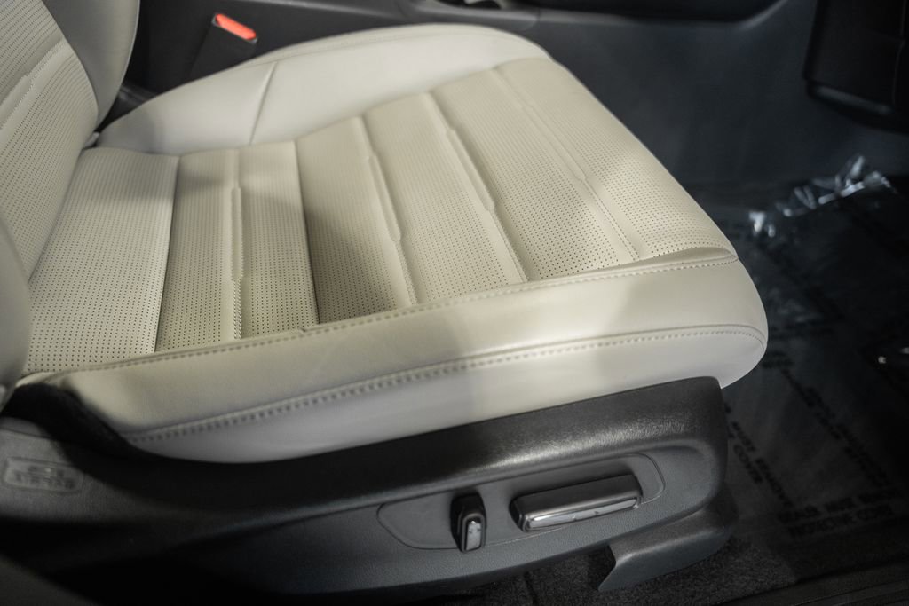 Used 2025 Honda CR-V EX-L image 35