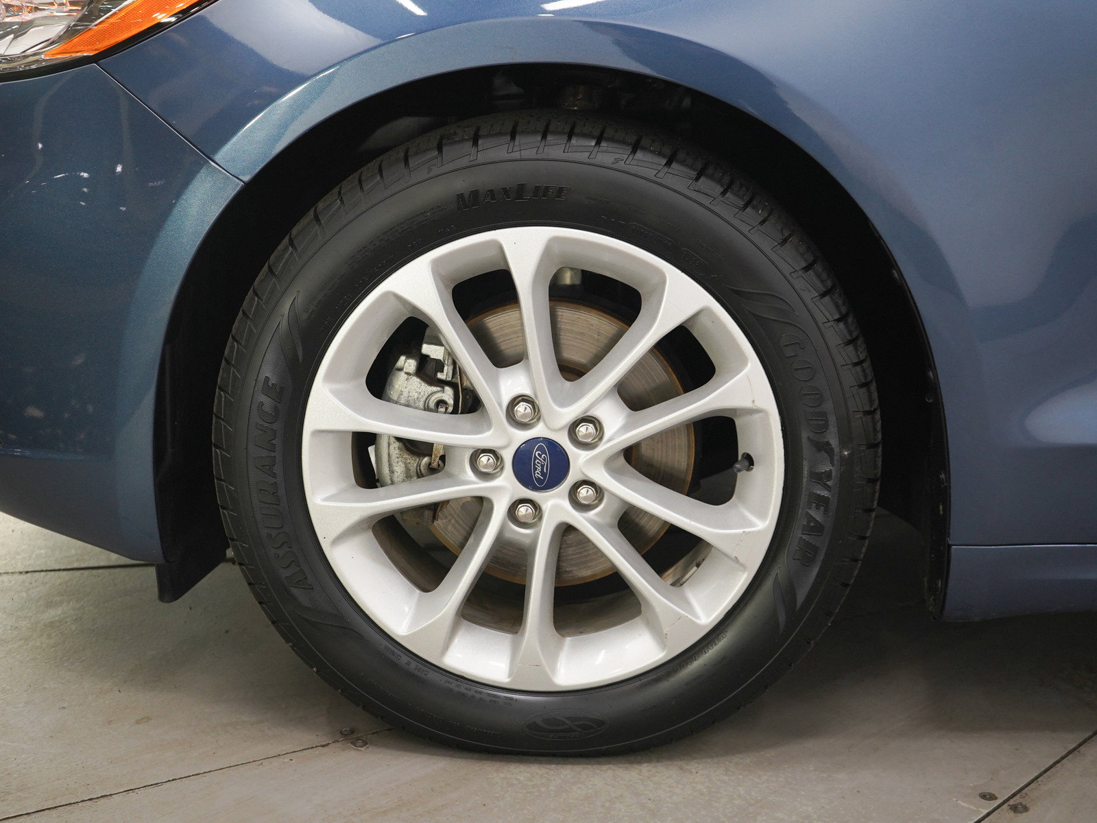 Used 2019 Ford Fusion SE FWD image 26