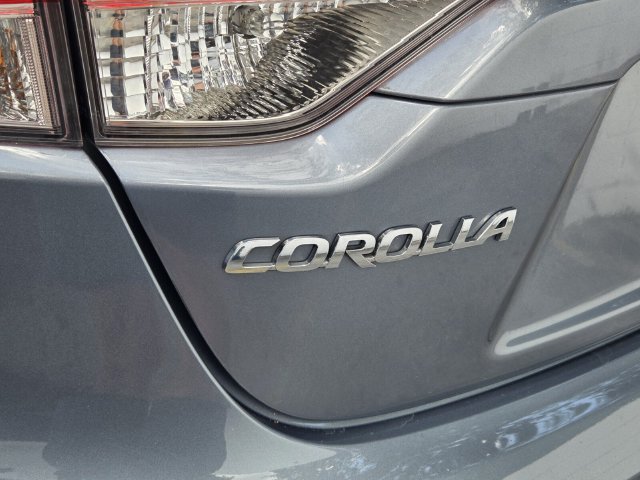 Used 2023 Toyota Corolla LE FWD image 6
