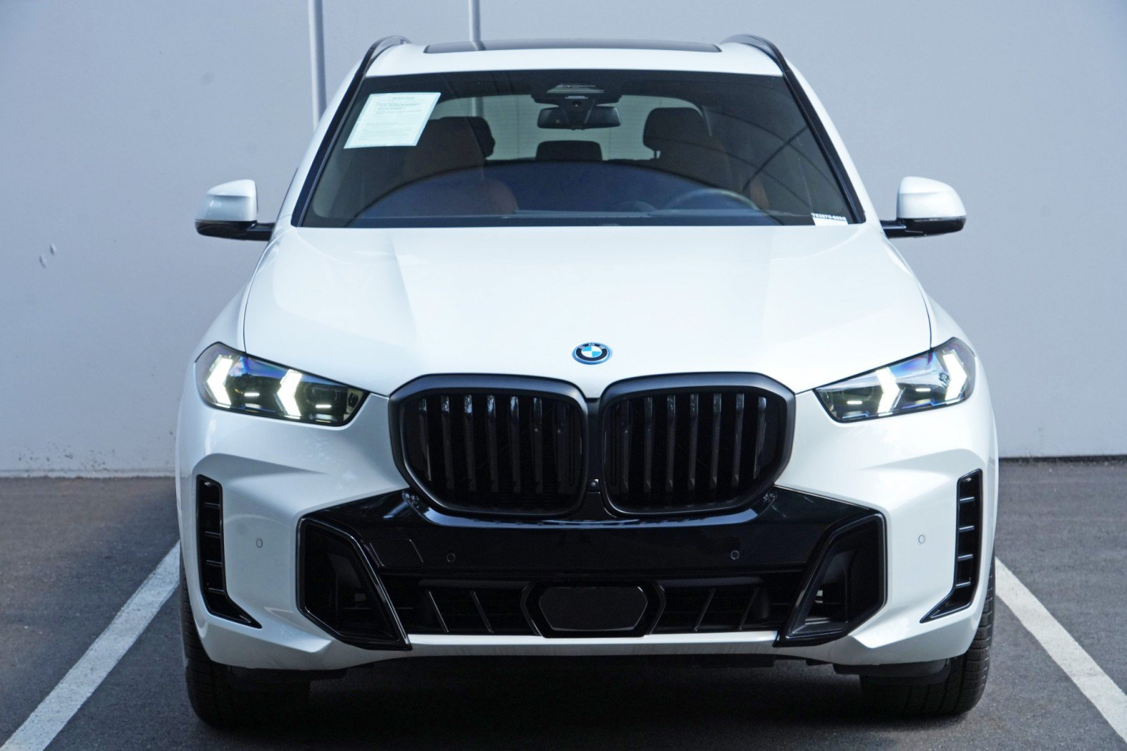 Used 2024 BMW X5 xDrive50e w/ M Sport Package AWD/4WD image 51