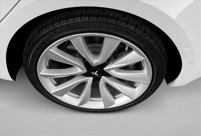 Used 2018 Tesla Model 3 Long Range image 26
