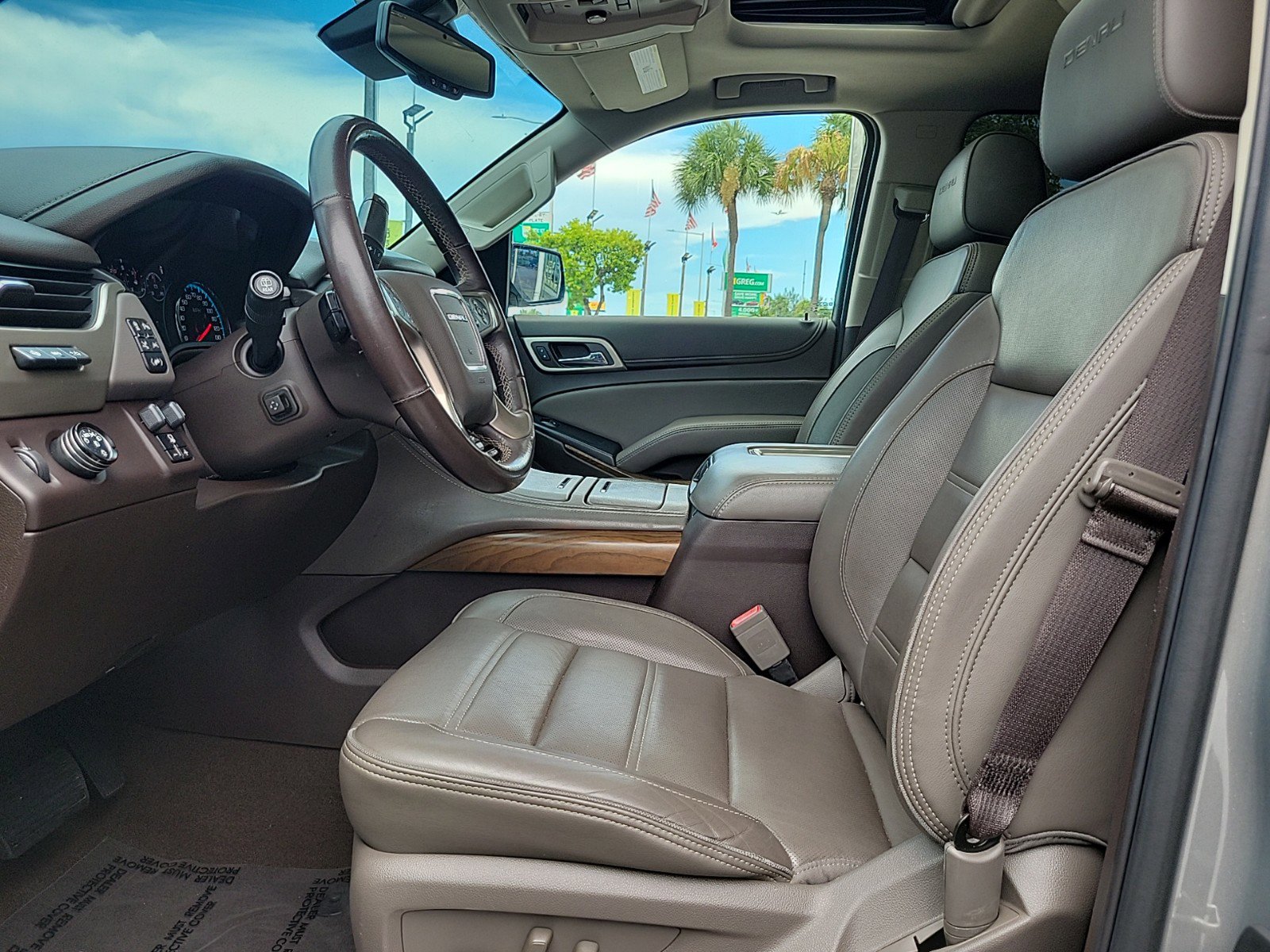 Used 2019 GMC Yukon Denali w/ Denali Ultimate Package image 14