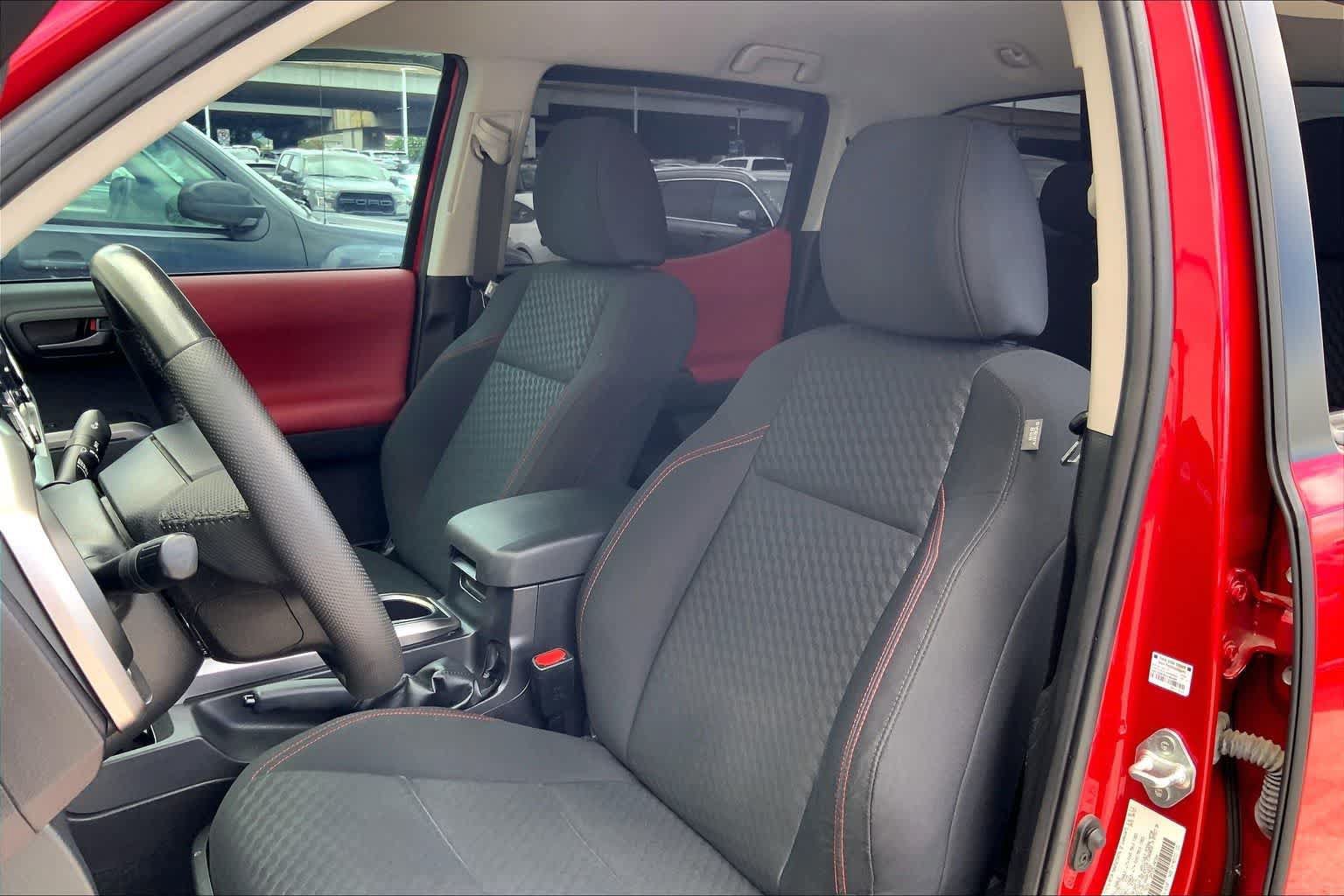 Used 2023 Toyota Tacoma SR5 RWD image 11