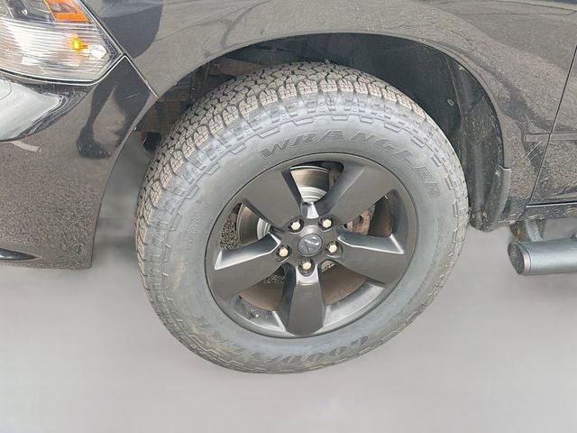 Used 2016 RAM 1500 Express w/ Black Ram 1500 Express Group image 28