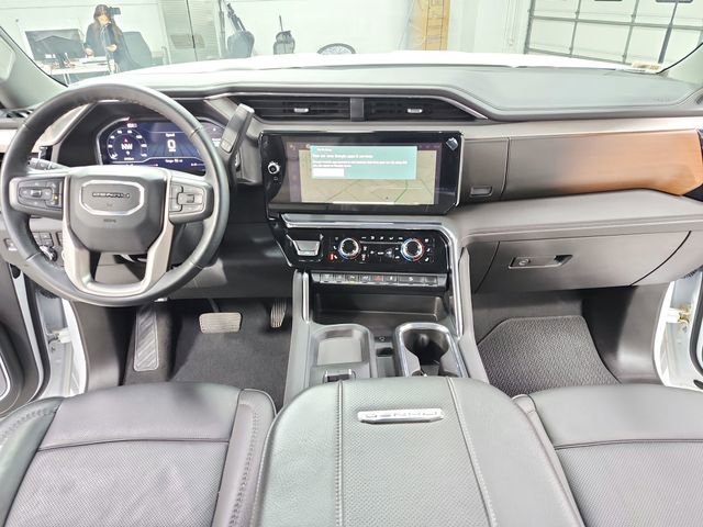 Used 2025 GMC Sierra 2500 Denali image 25