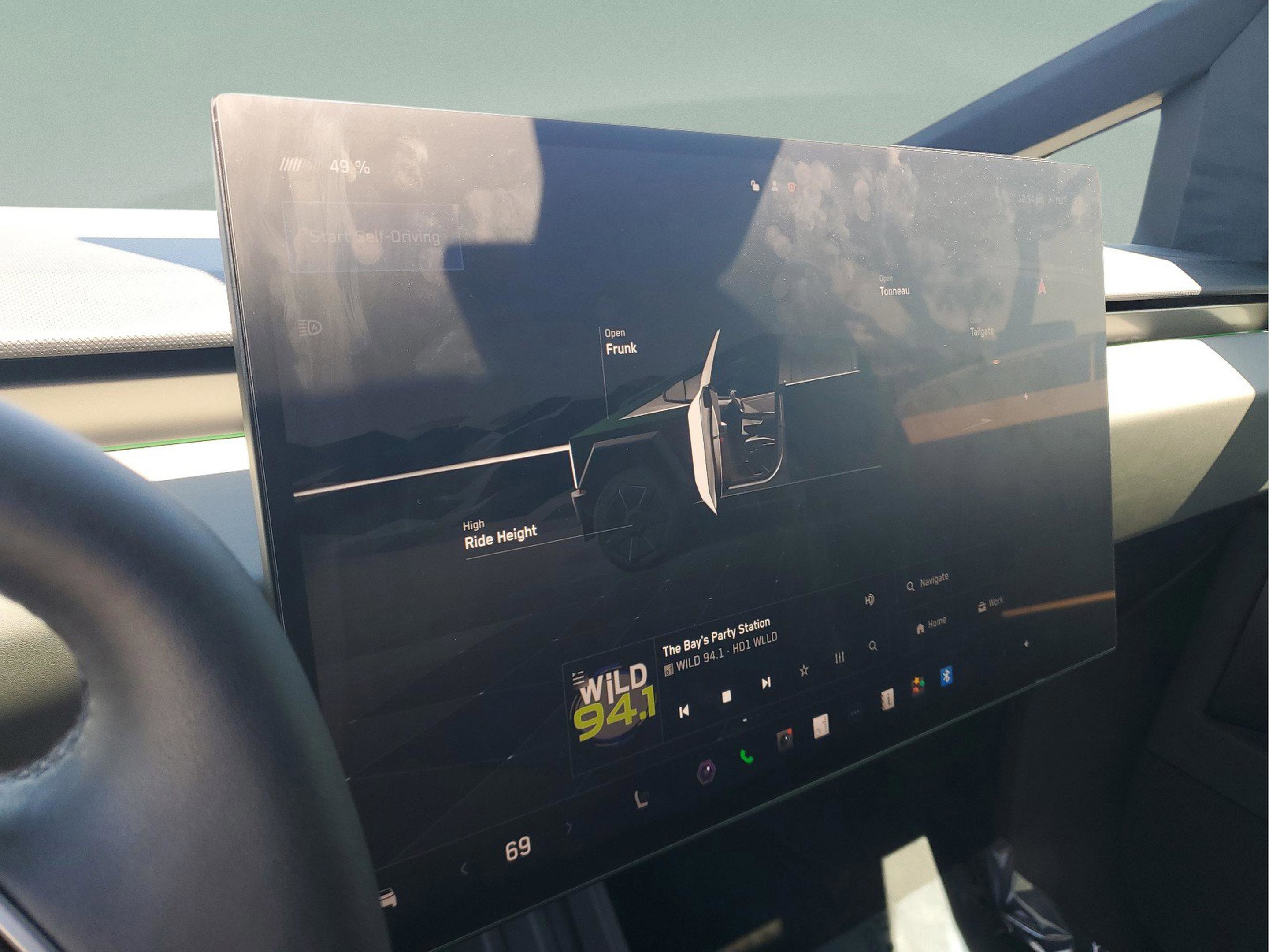 Used 2024 Tesla Cybertruck AWD Crew Cab image 19