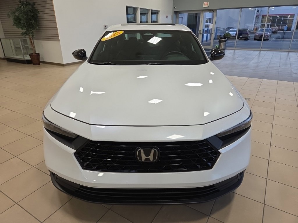 Used 2023 Honda Accord Sport image 4