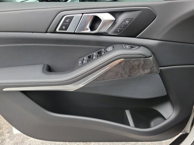 Used 2026 BMW X5 sDrive40i image 27