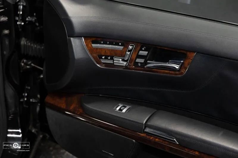 Used 2008 Mercedes-Benz CL 550 image 31