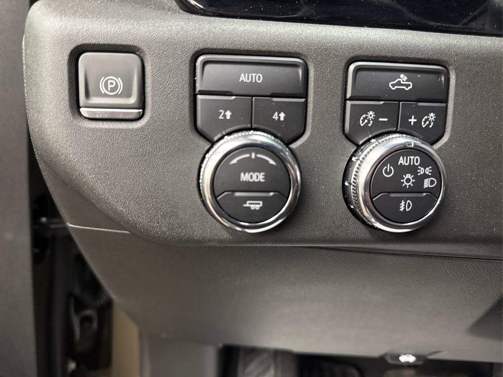 Used 2023 GMC Sierra 1500 Elevation image 36