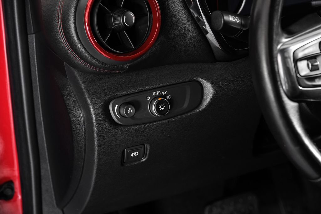 Used 2020 Chevrolet Blazer RS FWD image 29
