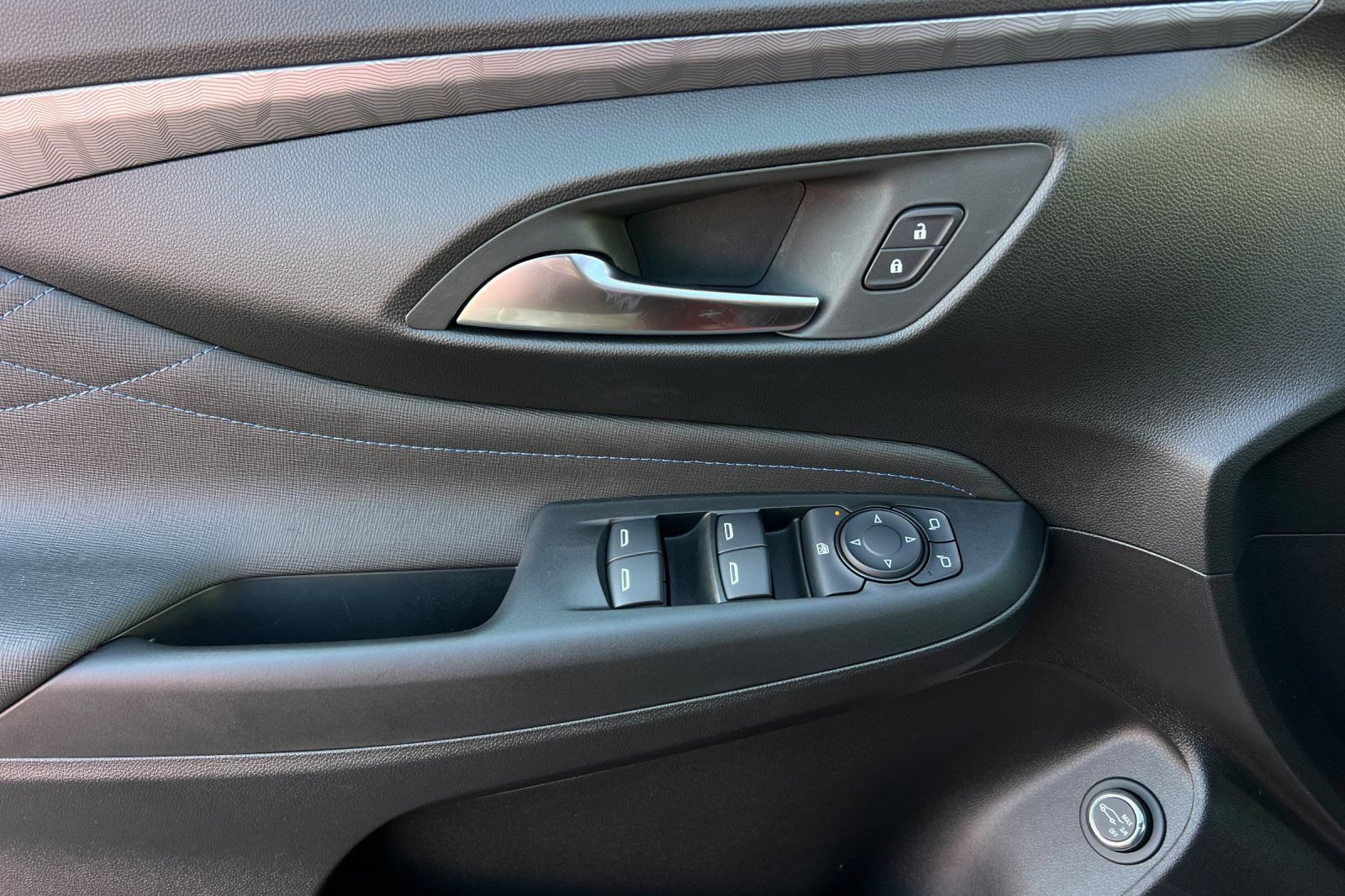 New 2026 Buick Envista Sport Touring w/ Convenience I Package FWD image 8