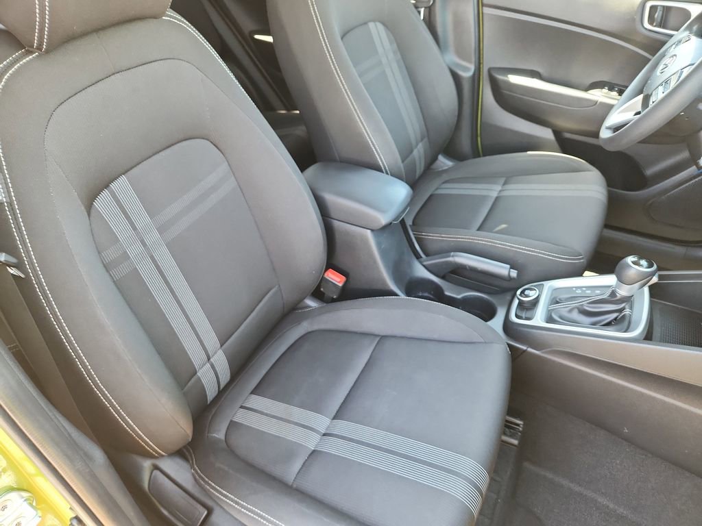 Used 2020 Hyundai Venue SEL FWD image 13