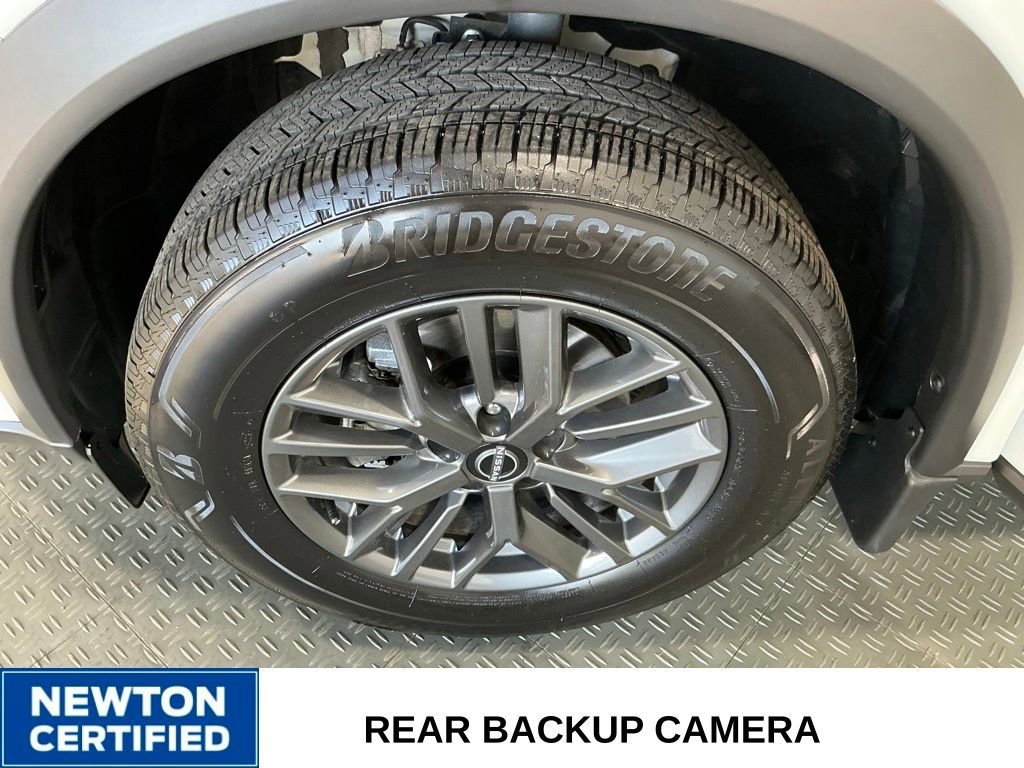 Used 2025 Nissan Rogue S FWD image 33