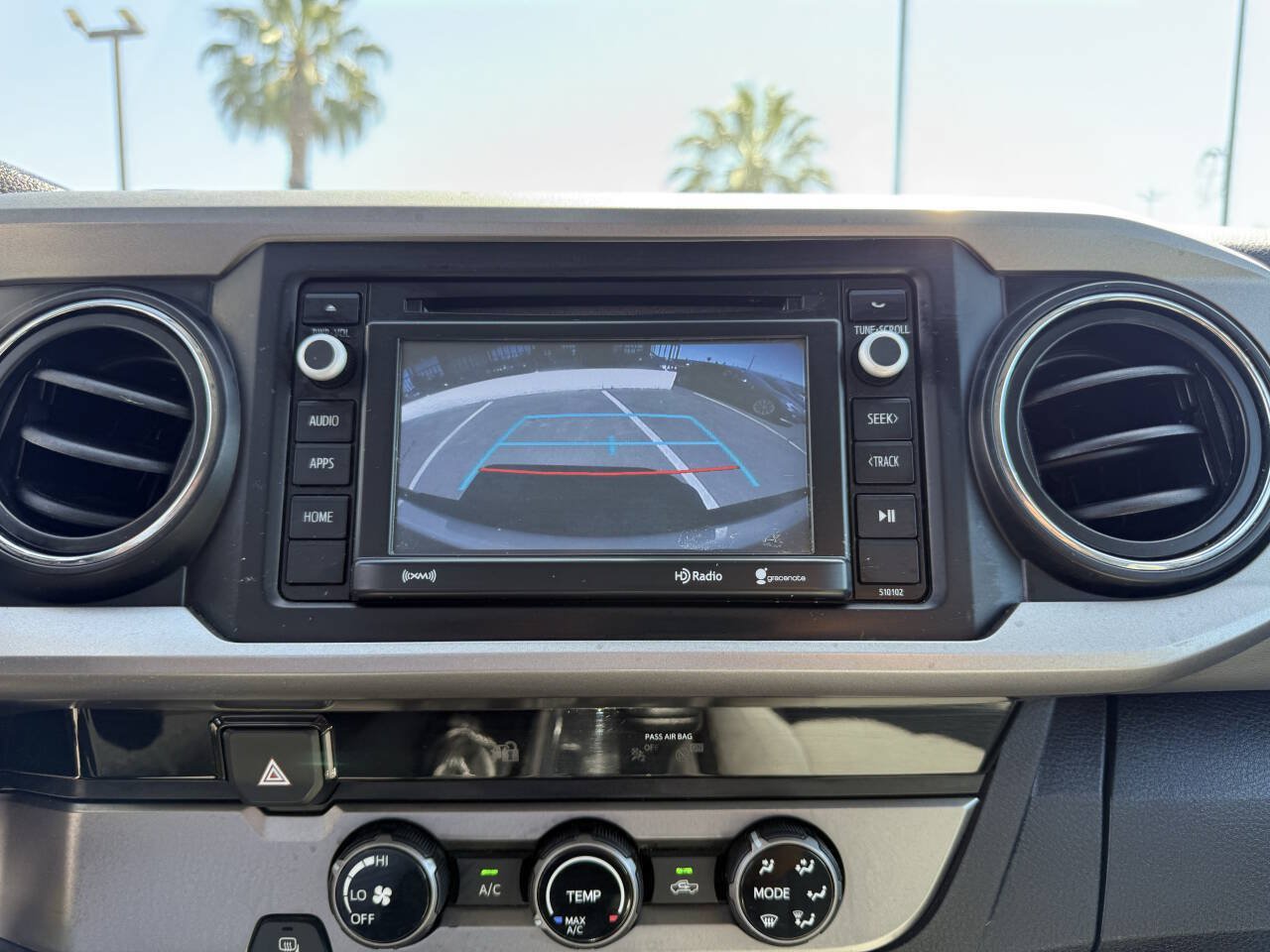 Used 2018 Toyota Tacoma SR5 RWD image 19
