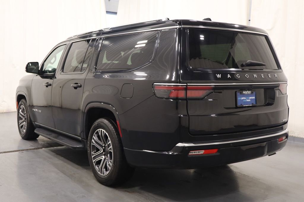 Certified 2024 Jeep Wagoneer L Series II w/ Flexible Seating Group AWD/4WD image 8