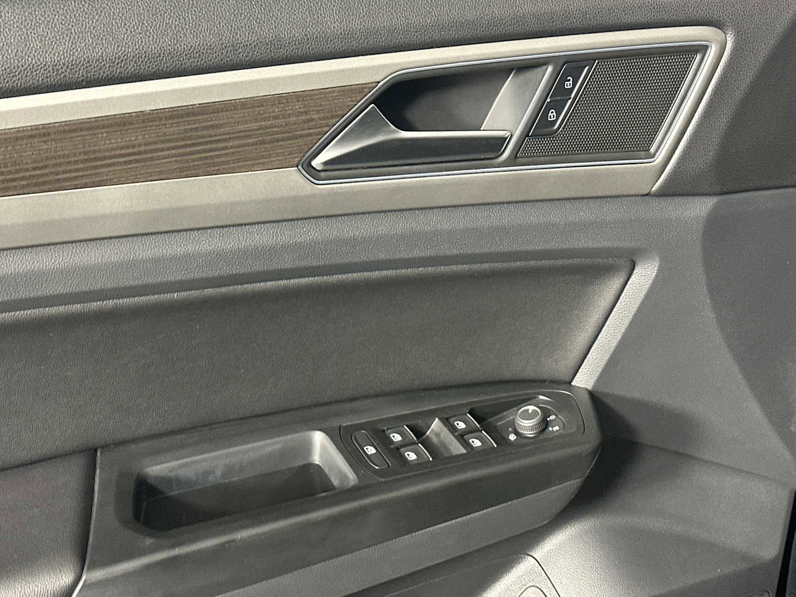 Used 2019 Volkswagen Atlas SE image 10