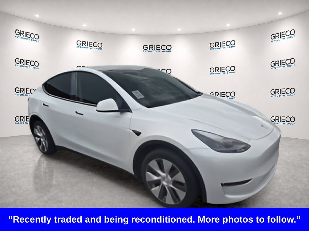Used 2023 Tesla Model Y Long Range AWD/4WD image 1