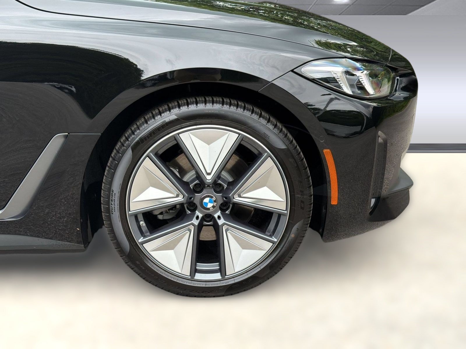 New 2026 BMW i4 eDrive40 w/ Parking Assistance Package RWD image 12