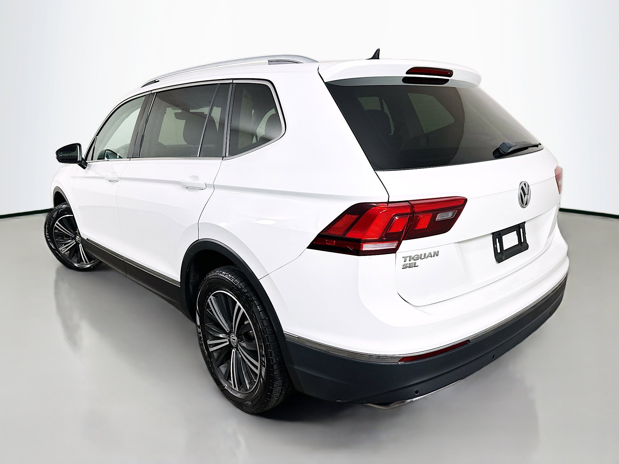 Used 2019 Volkswagen Tiguan SEL image 5