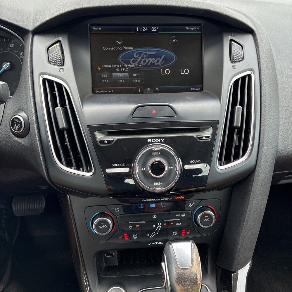 Used 2015 Ford Focus Titanium FWD image 7