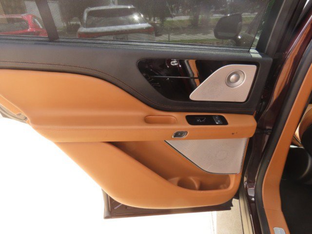 Certified 2023 Lincoln Aviator Black Label AWD/4WD image 18