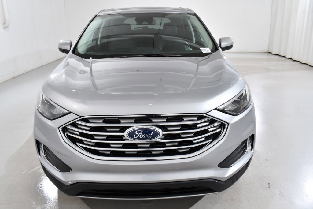 Used 2022 Ford Edge SEL w/ Convenience Package image 3