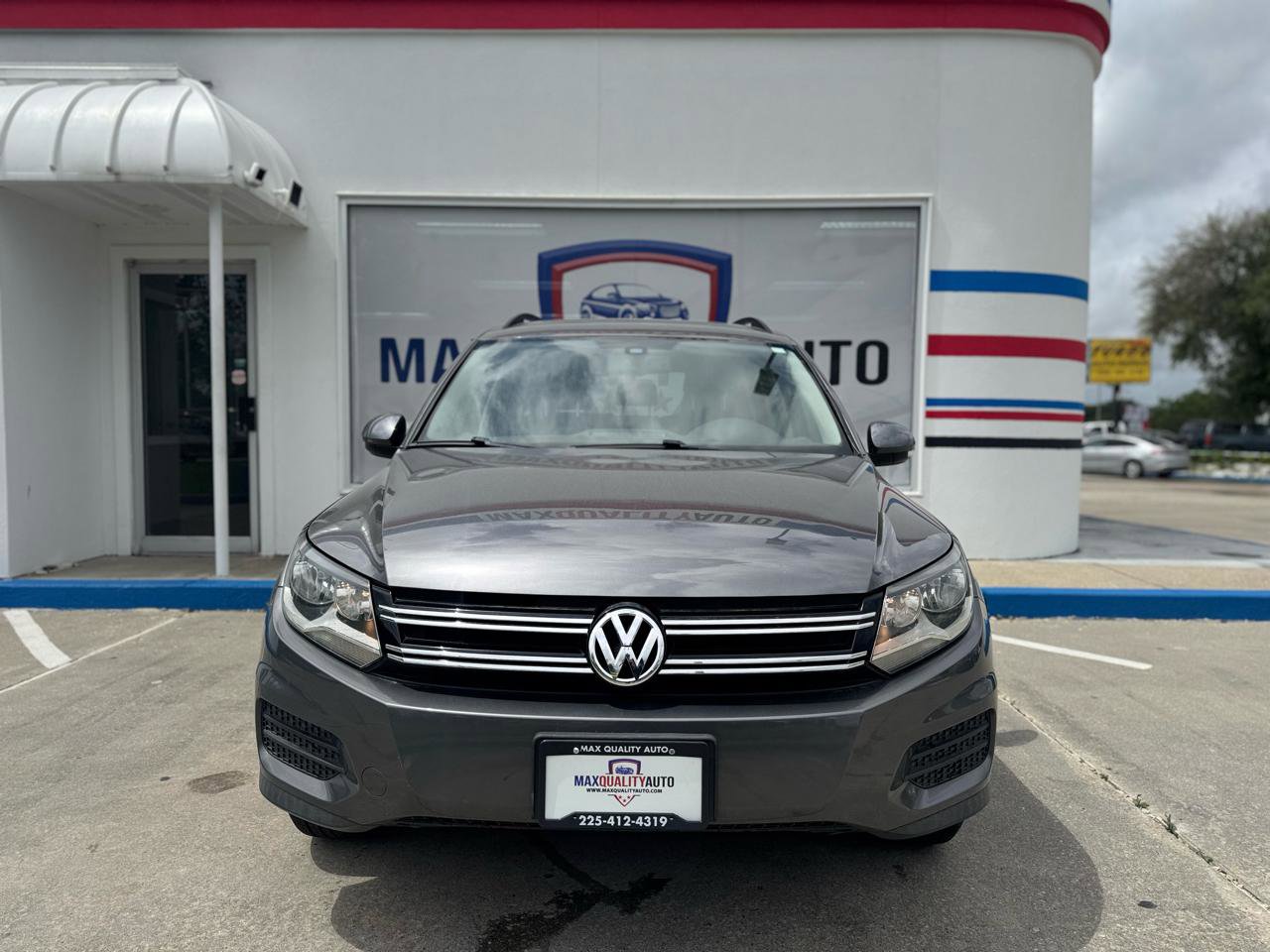 Used 2016 Volkswagen Tiguan S image 7