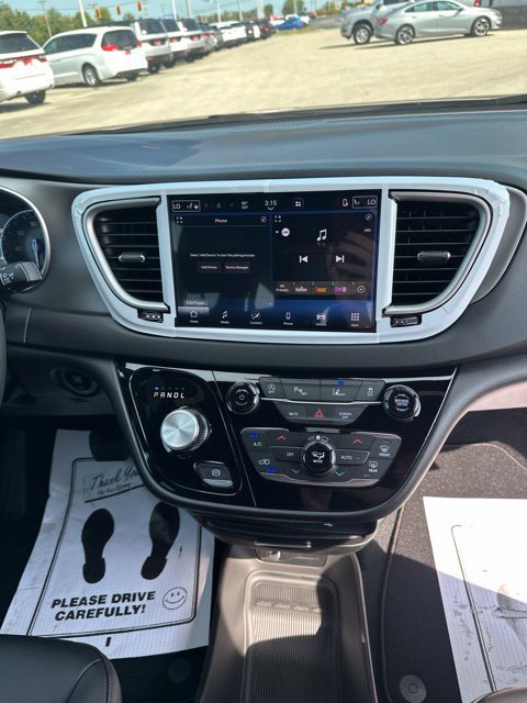 New 2027 Chrysler Pacifica LX FWD image 28