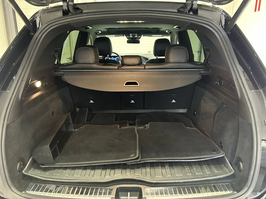 Used 2025 Mercedes-Benz GLE 450e 4MATIC image 34
