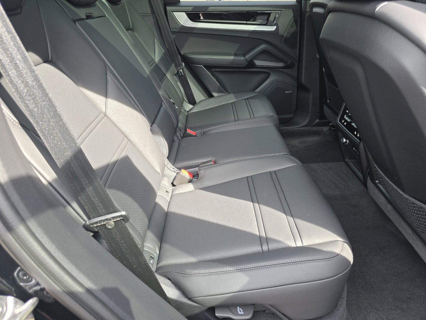 Used 2026 Porsche Cayenne E-Hybrid image 29