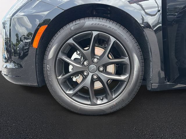 New 2027 Chrysler Pacifica Limited FWD image 32