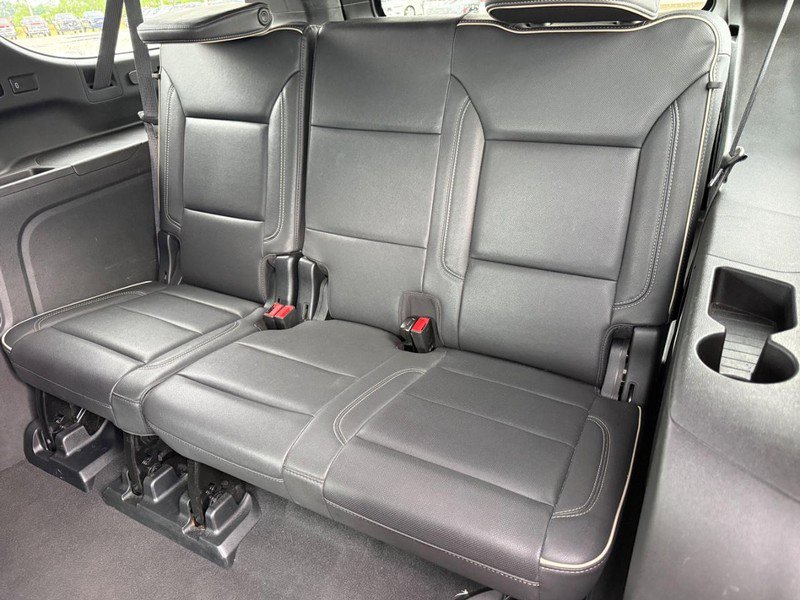 Used 2023 Chevrolet Suburban Premier AWD/4WD image 10