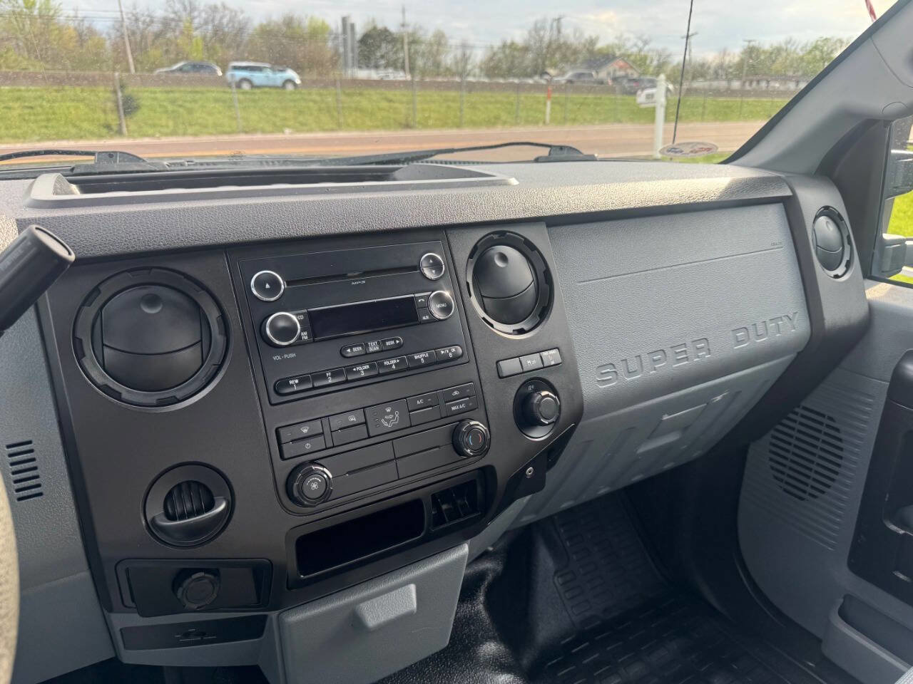 Used 2015 Ford F250 XL w/ Power Equipment Group image 10