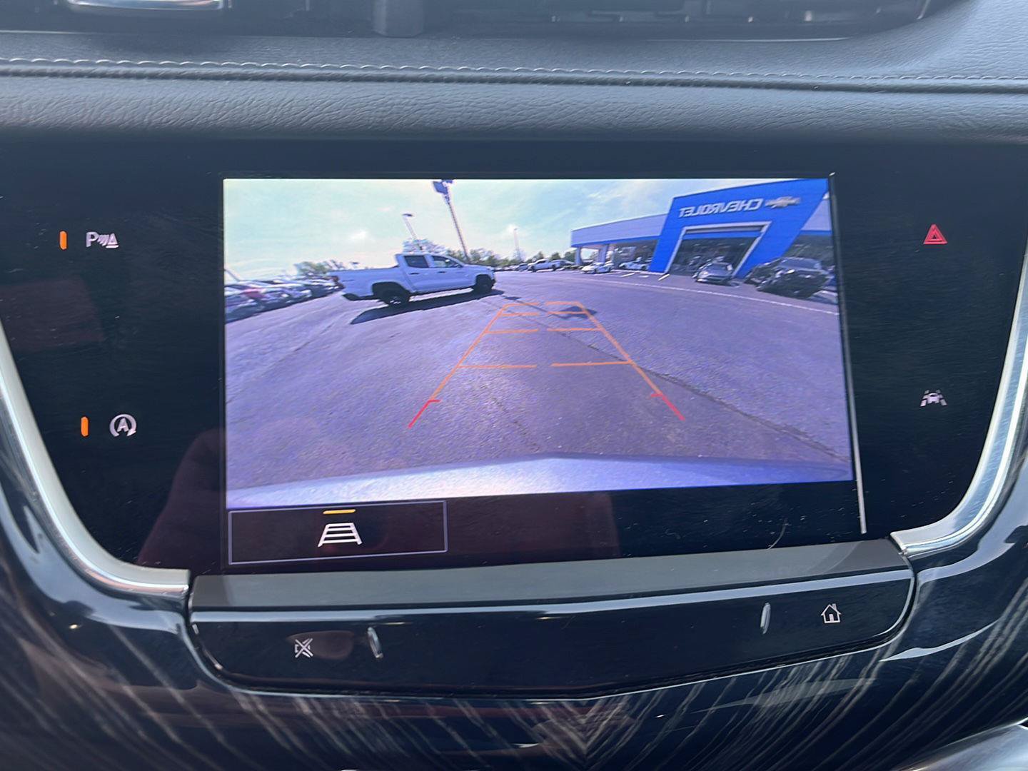 Used 2025 Cadillac XT6 Premium Luxury AWD/4WD image 14