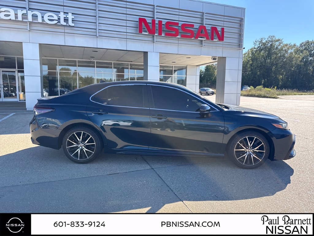 Used 2021 Toyota Camry SE FWD image 5