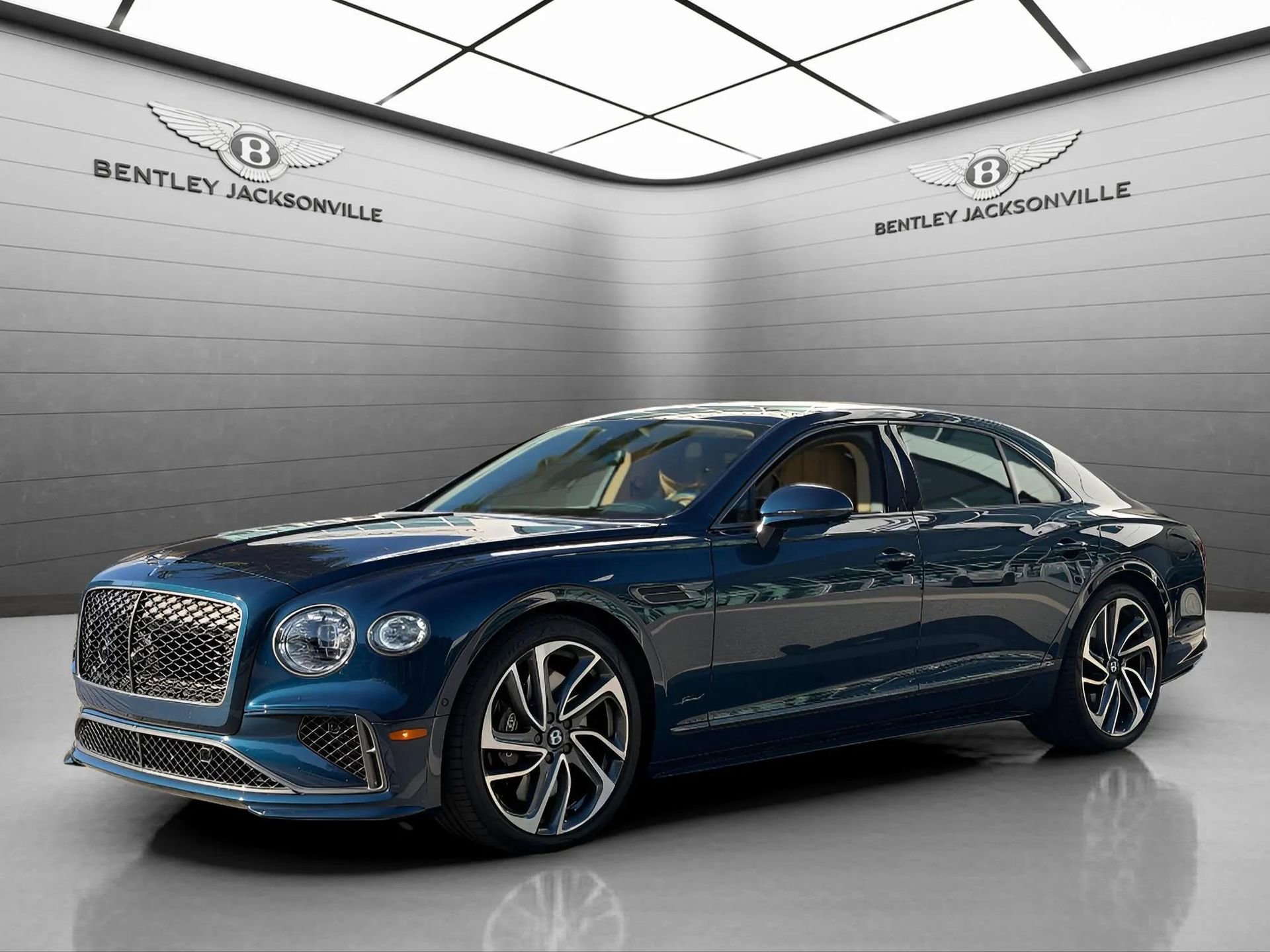 Used 2025 Bentley Flying Spur Plug-In Hybrid image 7