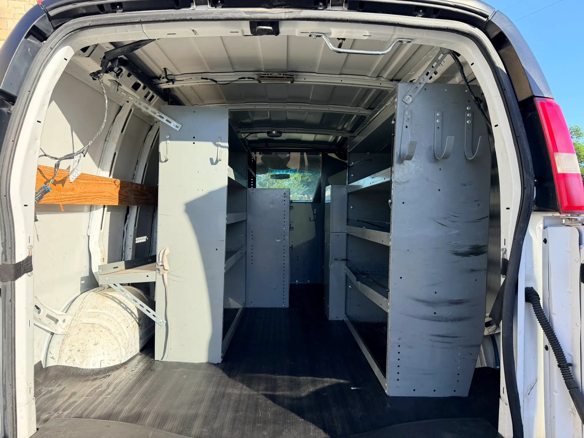 Used 2012 Chevrolet Express 2500 RWD image 14