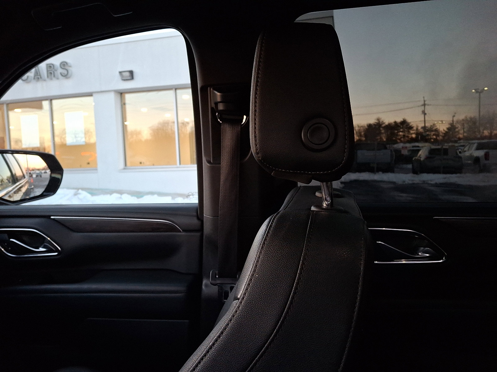 Used 2023 Chevrolet Suburban LT image 17