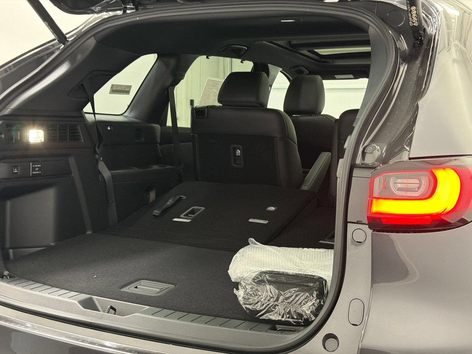 New 2026 MAZDA CX-90 Plug-In Hybrid w/ Premium Plus AWD/4WD image 7